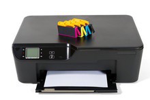 Kupujesz drukarkę? Sprawdź ceny tuszy zanim wybierzesz