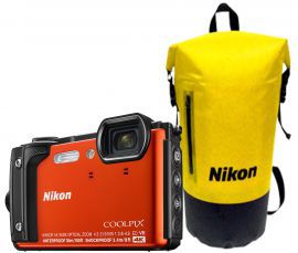 Aparat NIKON Coolpix W300 Pomarańczowy zestaw Holiday (wodoszczelny plecak)